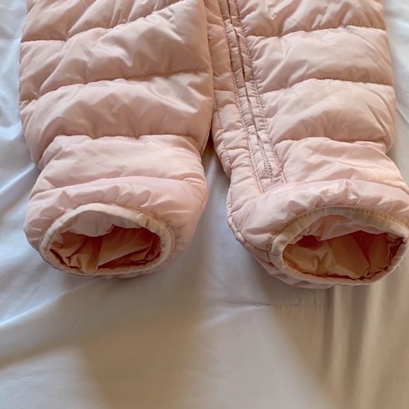 Baby Gap ColdControl Puffer One-Piece, misty rose pink size 12-18 months - Picture 9 of 16